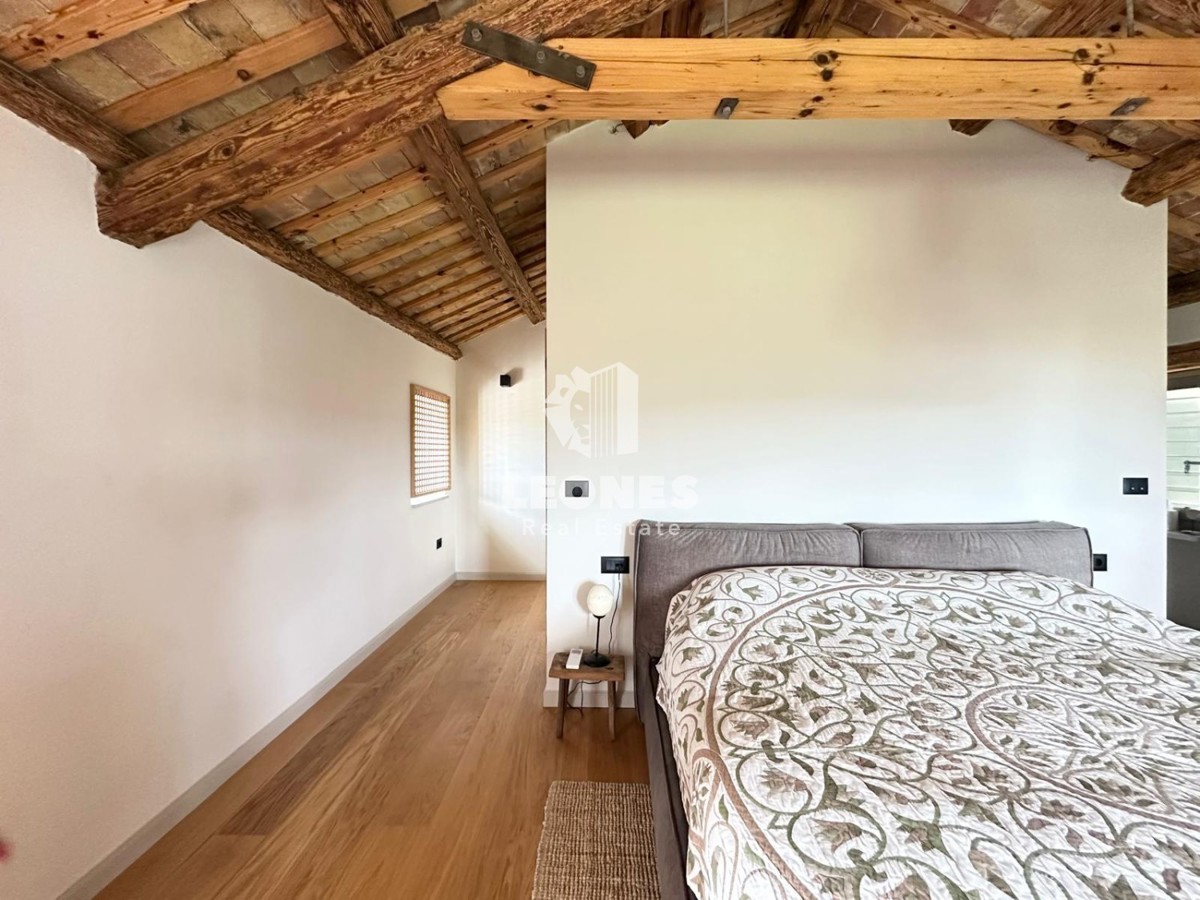 Una casa rustica unica con una splendida vista sul mare a Buie