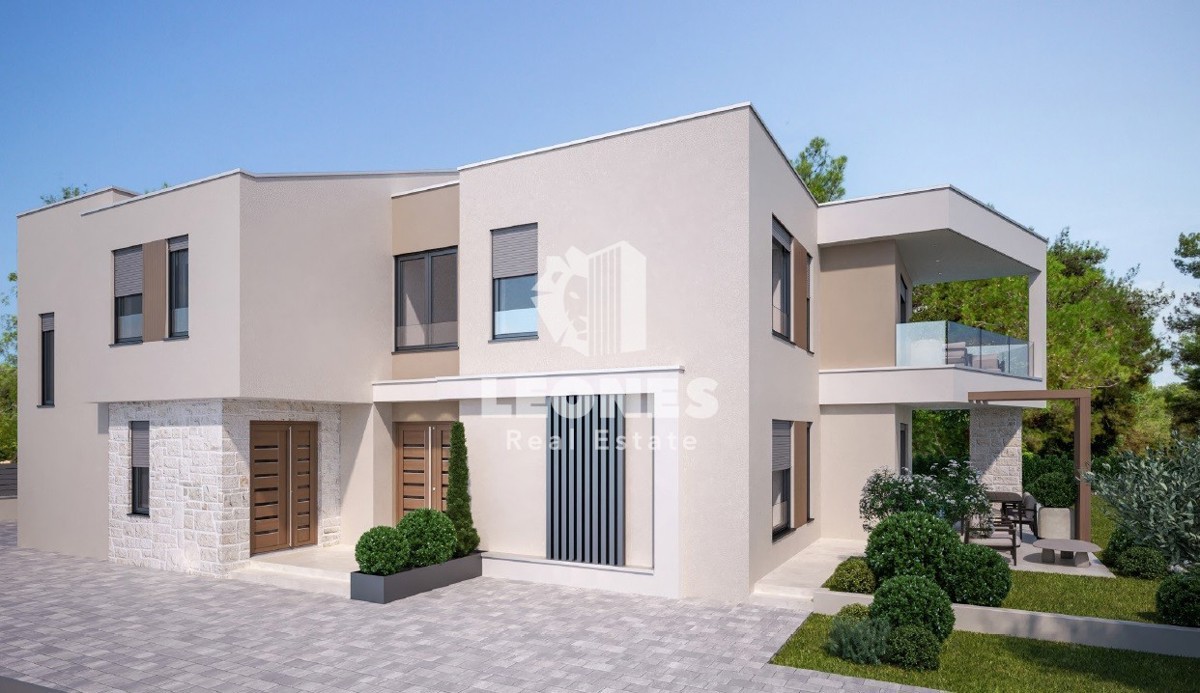 Moderna casa bifamiliare con piscina nelle vicinanze di Umag - Umago