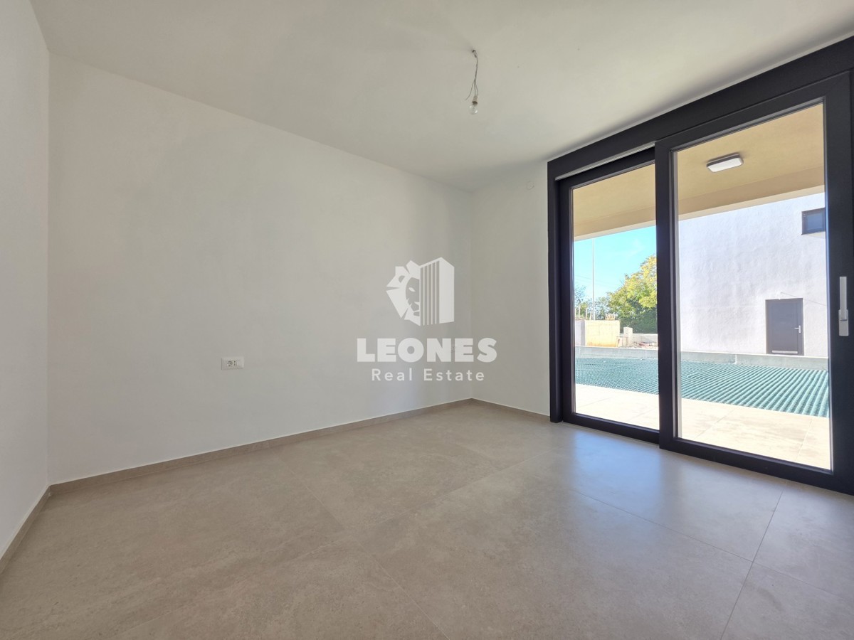 Moderno appartamento con giardino vicino a Umag - Umago