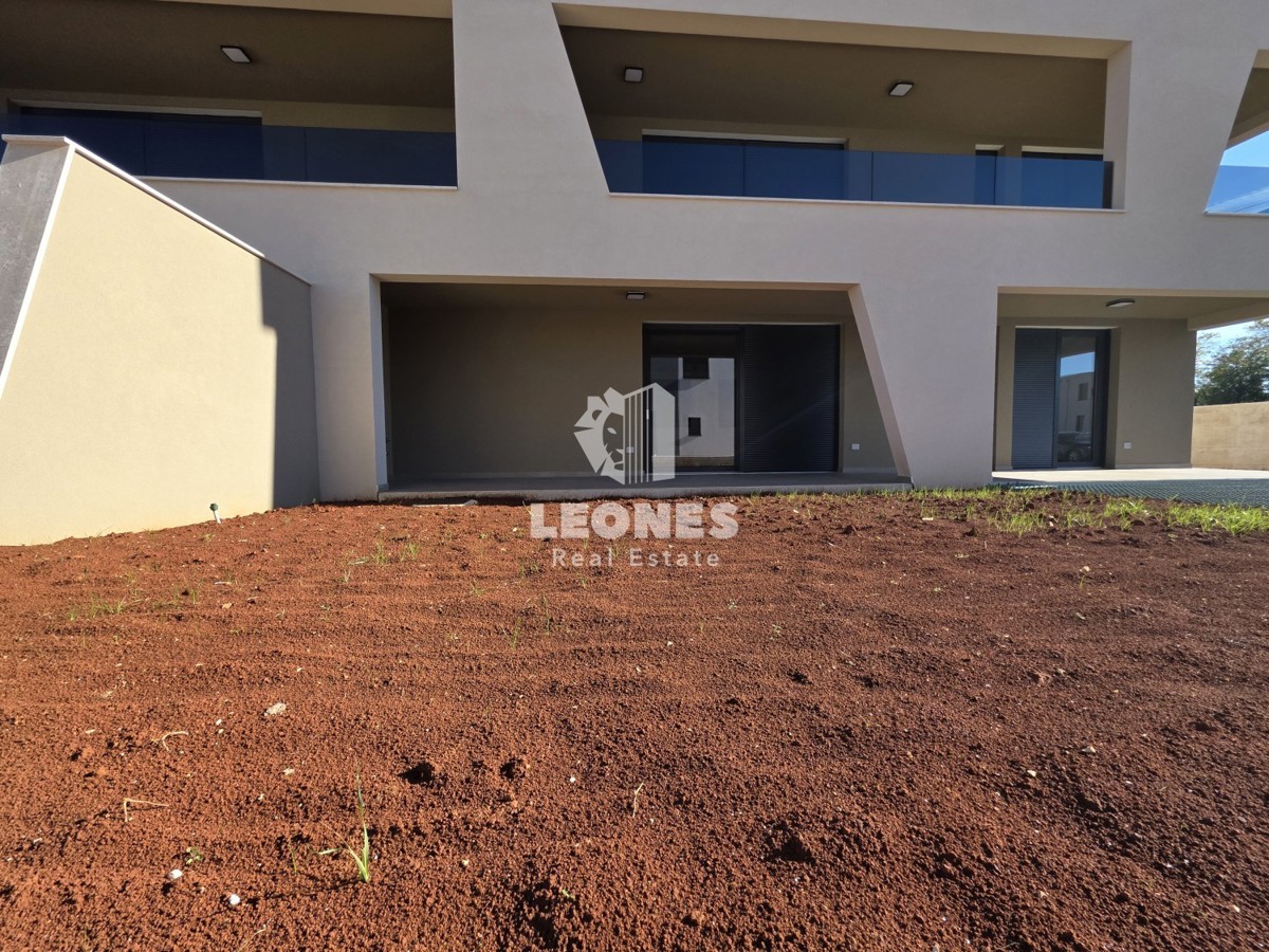 Moderno appartamento con giardino vicino a Umag - Umago