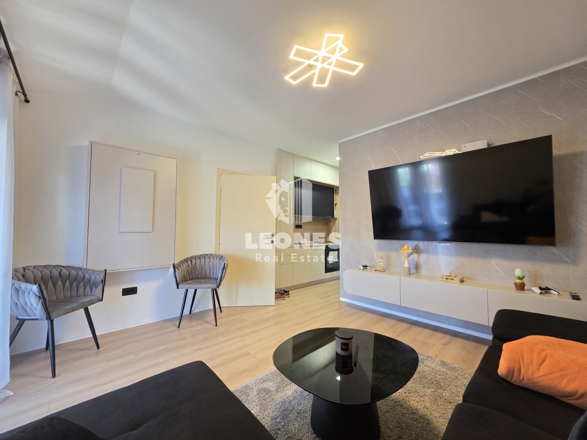 Casa con tre unità abitative vicino a Umag