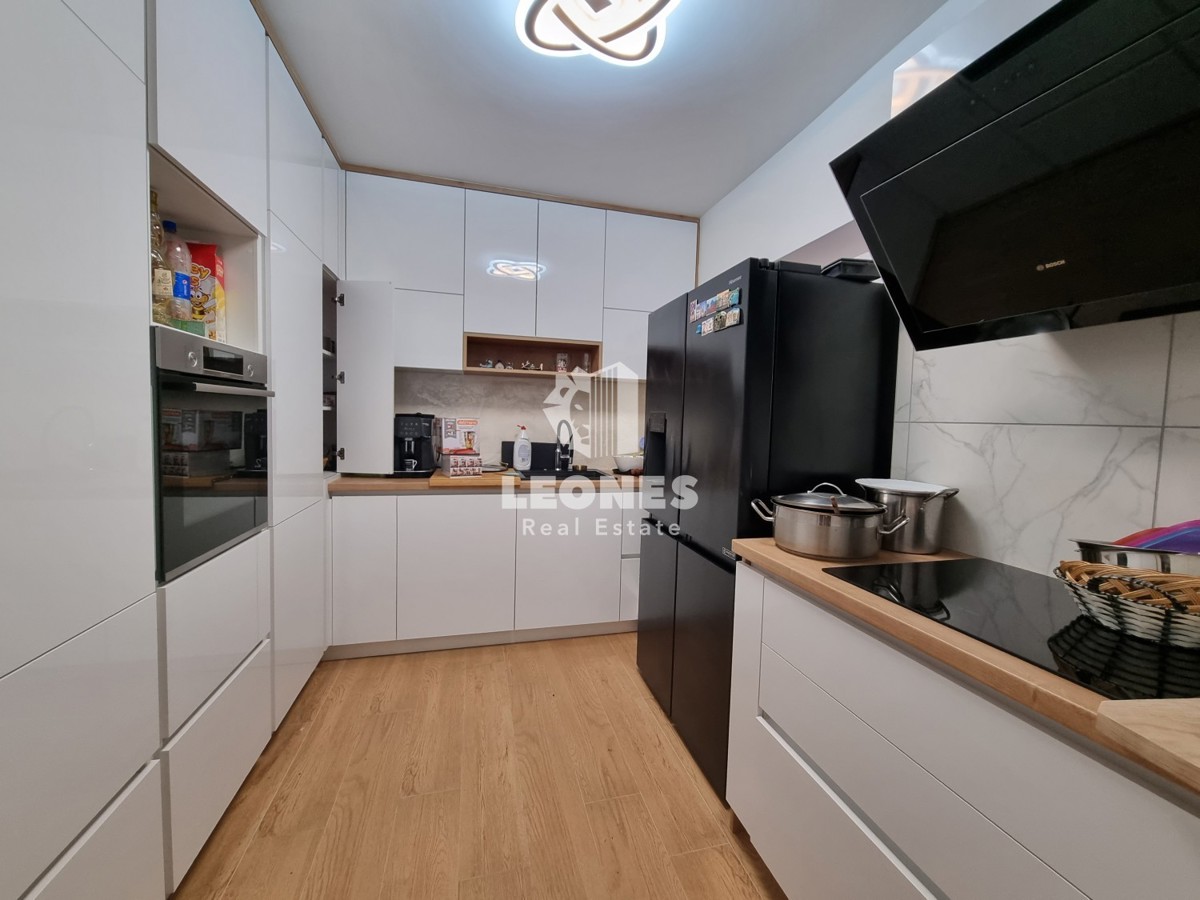 Casa con tre unità abitative vicino a Umag