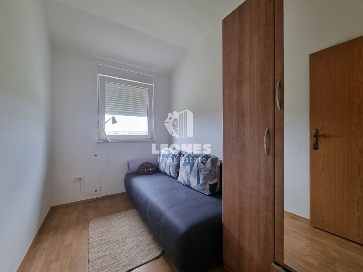 Casa con tre unità abitative vicino a Umag