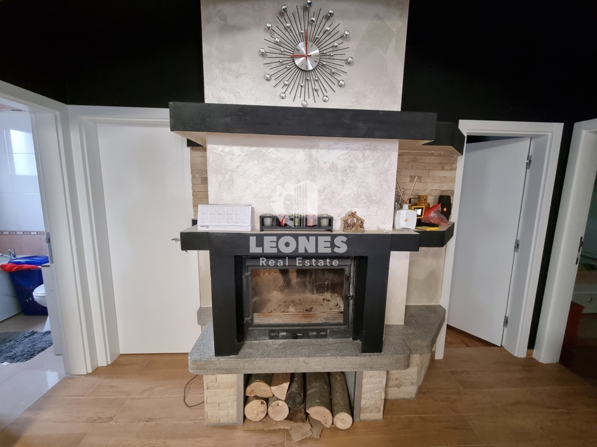 Casa con tre unità abitative vicino a Umag