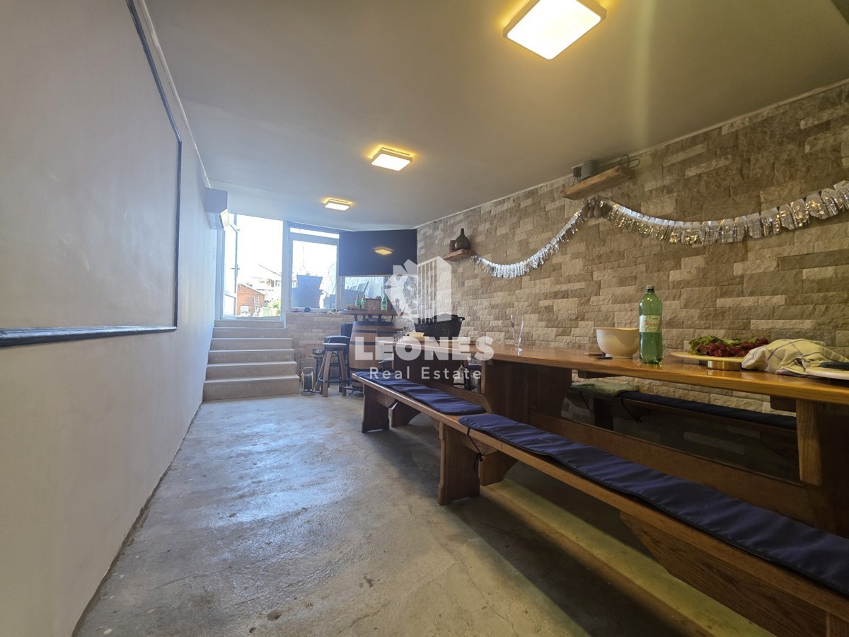 Casa con tre unità abitative vicino a Umag