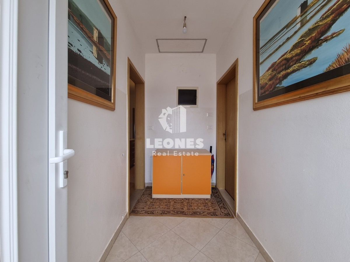 Casa con tre unità abitative vicino a Umag