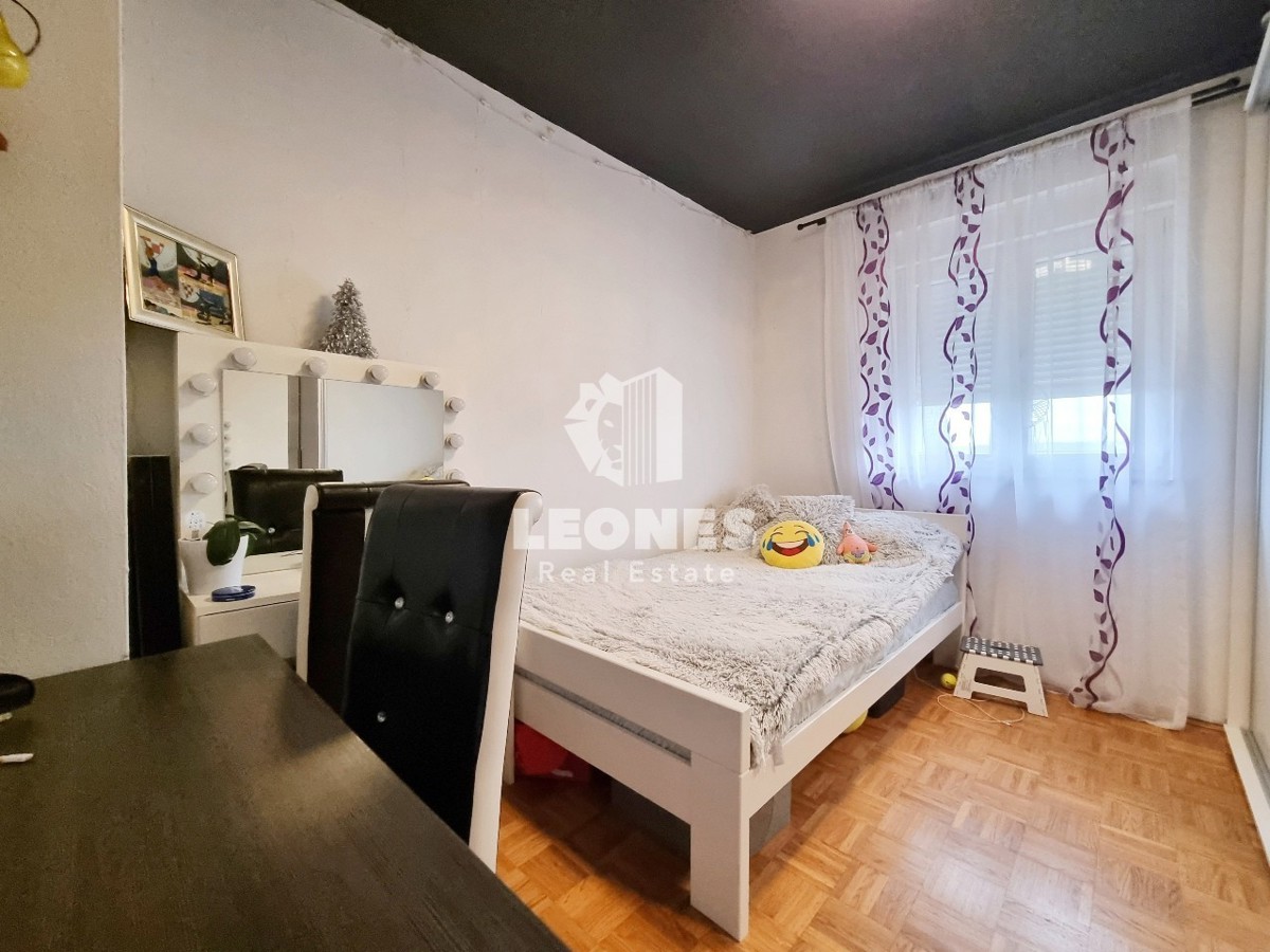 Casa con tre unità abitative vicino a Umag