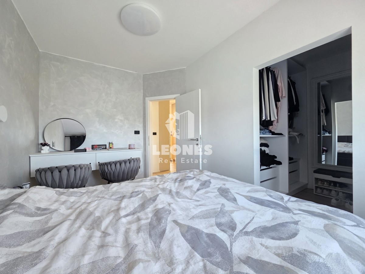 Casa con tre unità abitative vicino a Umag