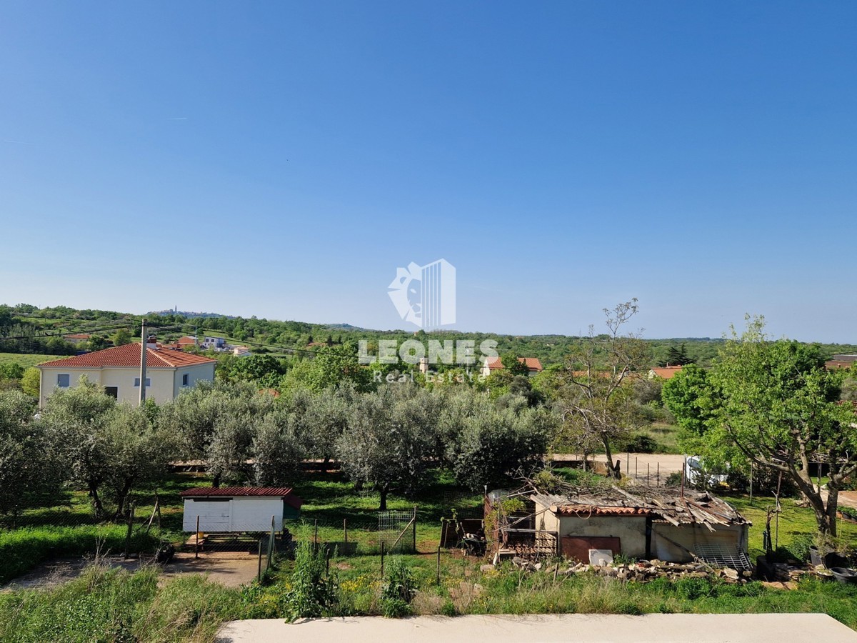 Casa con piscina vicino a Buie