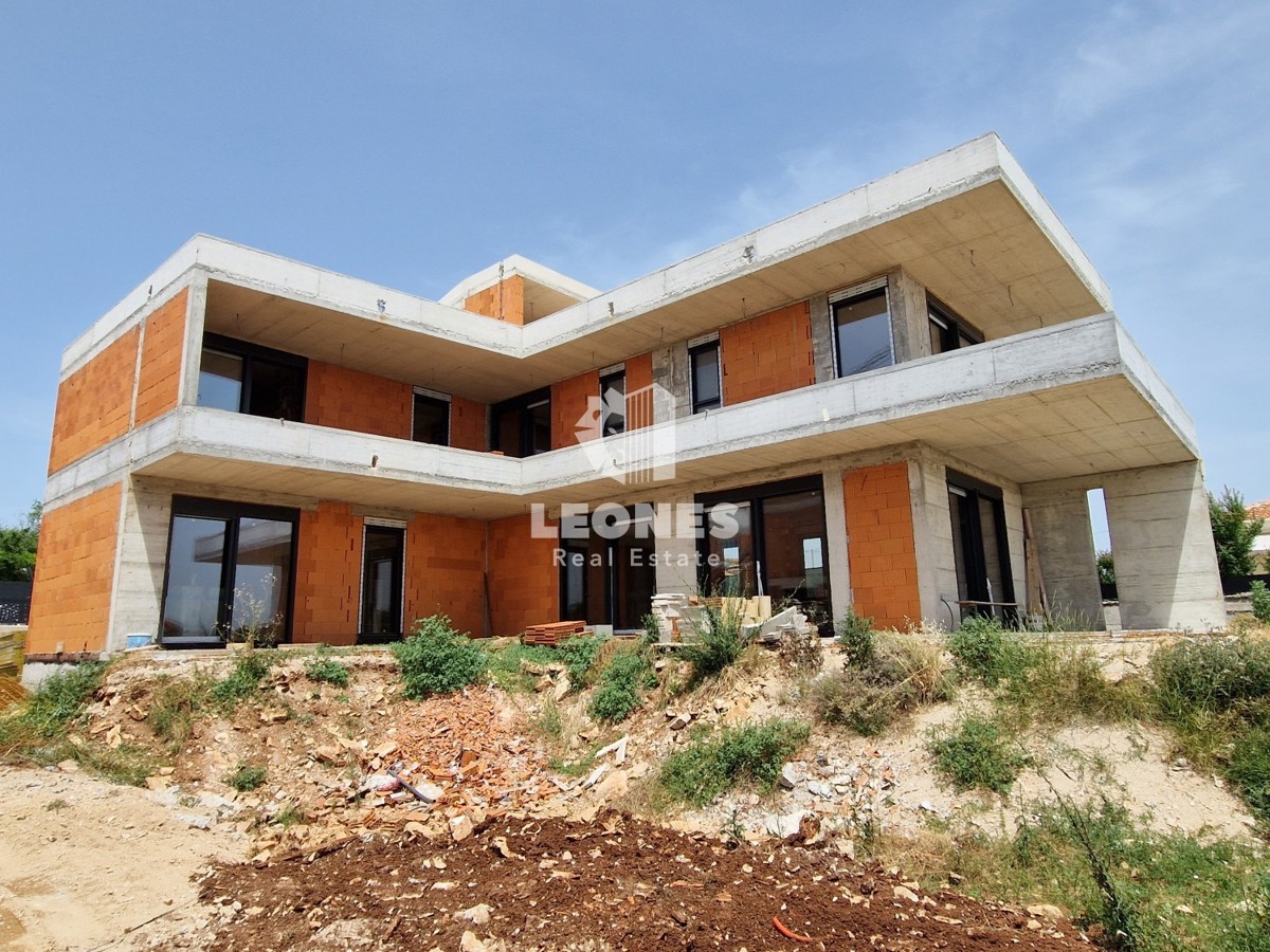 Villa moderna con piscina e vista mare ai dintorni di Poreč - Parenzo