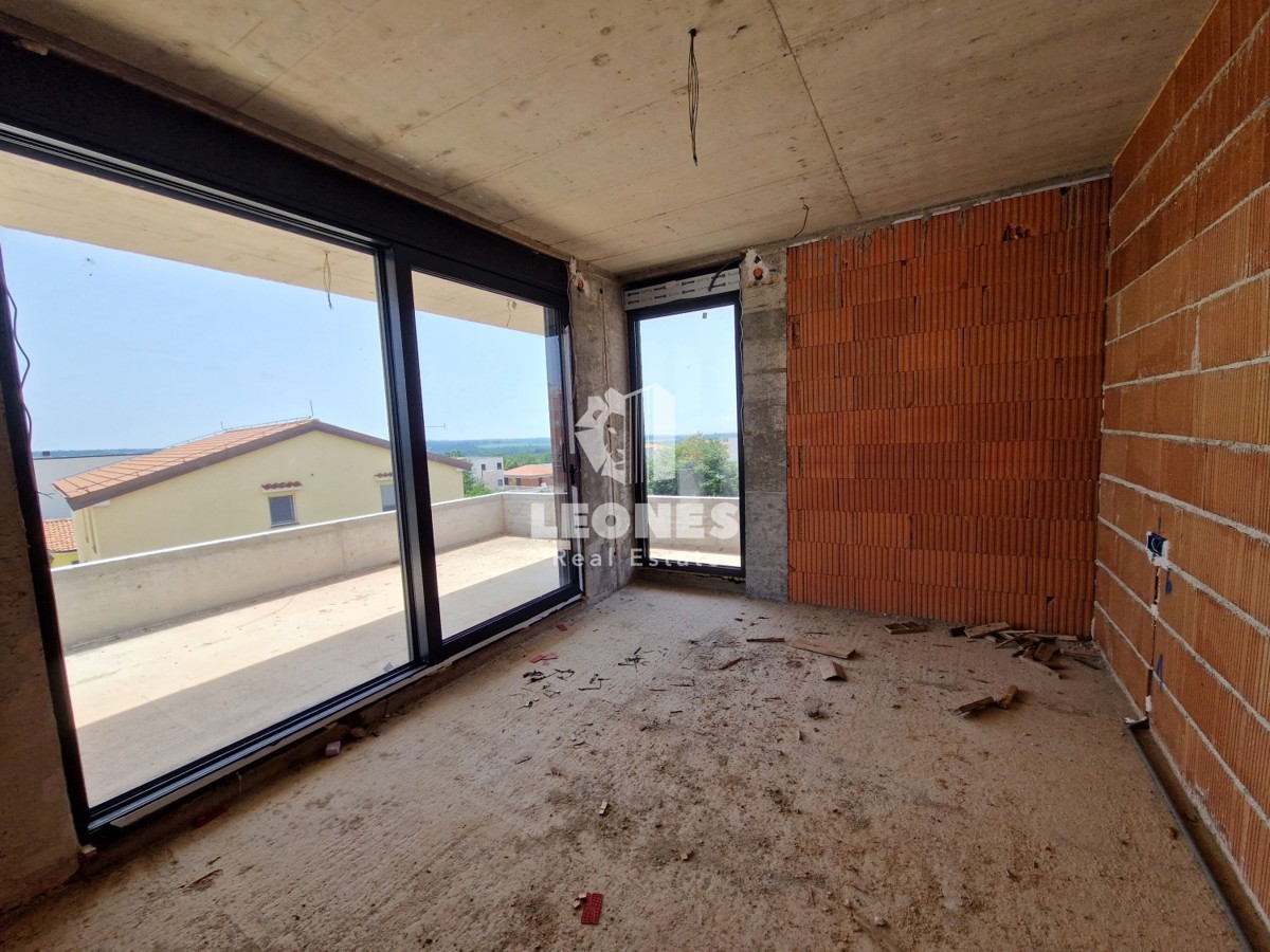 Villa moderna con piscina e vista mare ai dintorni di Poreč - Parenzo