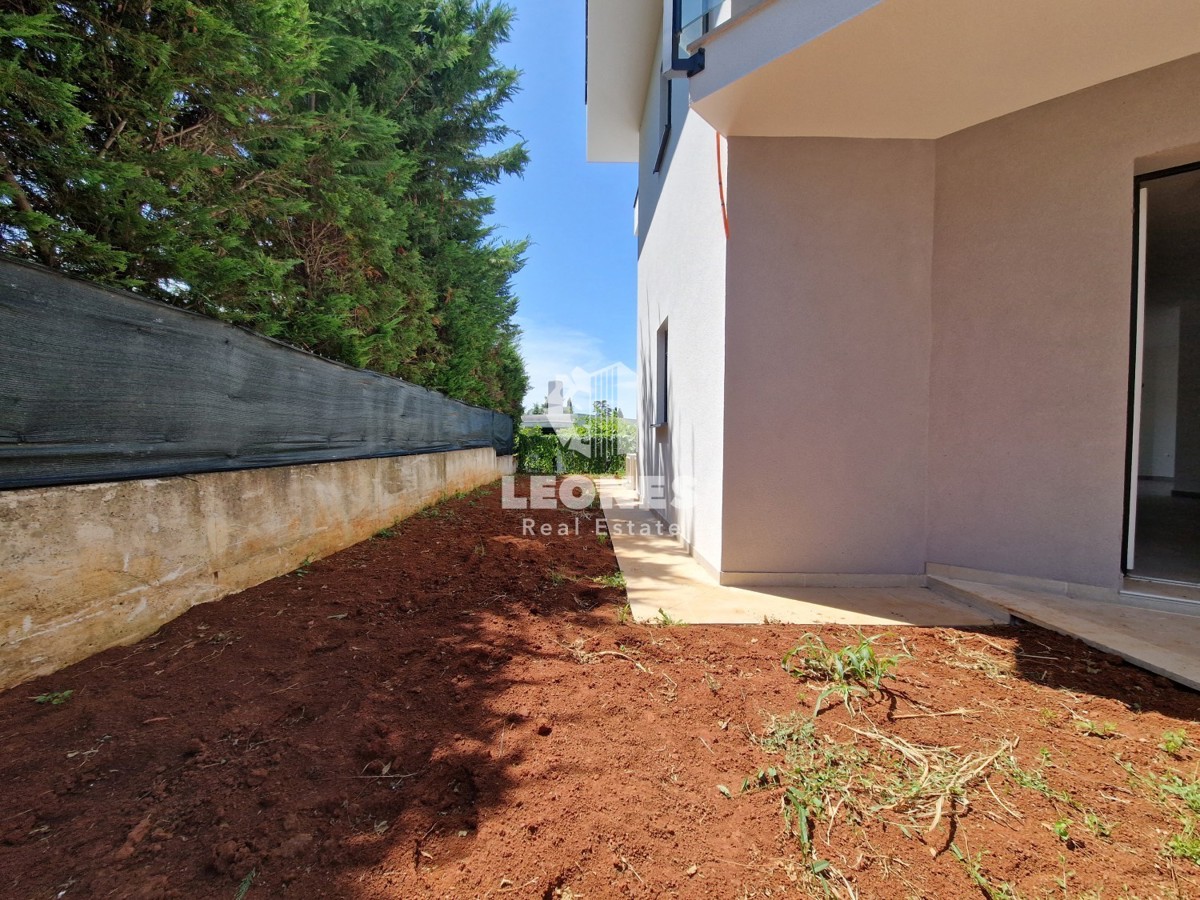 Appartamento con giardino e garage ai dintorni di Umag - Umago, Savudrije