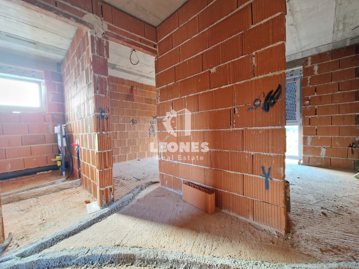 Casa bifamiliare con piscina vicino a Buie, Kaštel