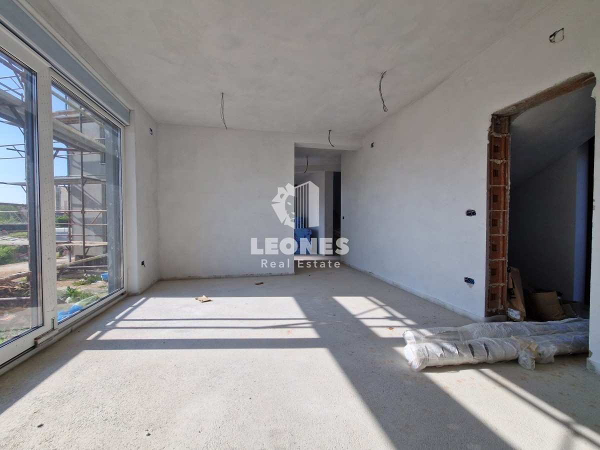 Graziosa casa bifamiliare con vista mare e piscina nei pressi di Umag - Umago