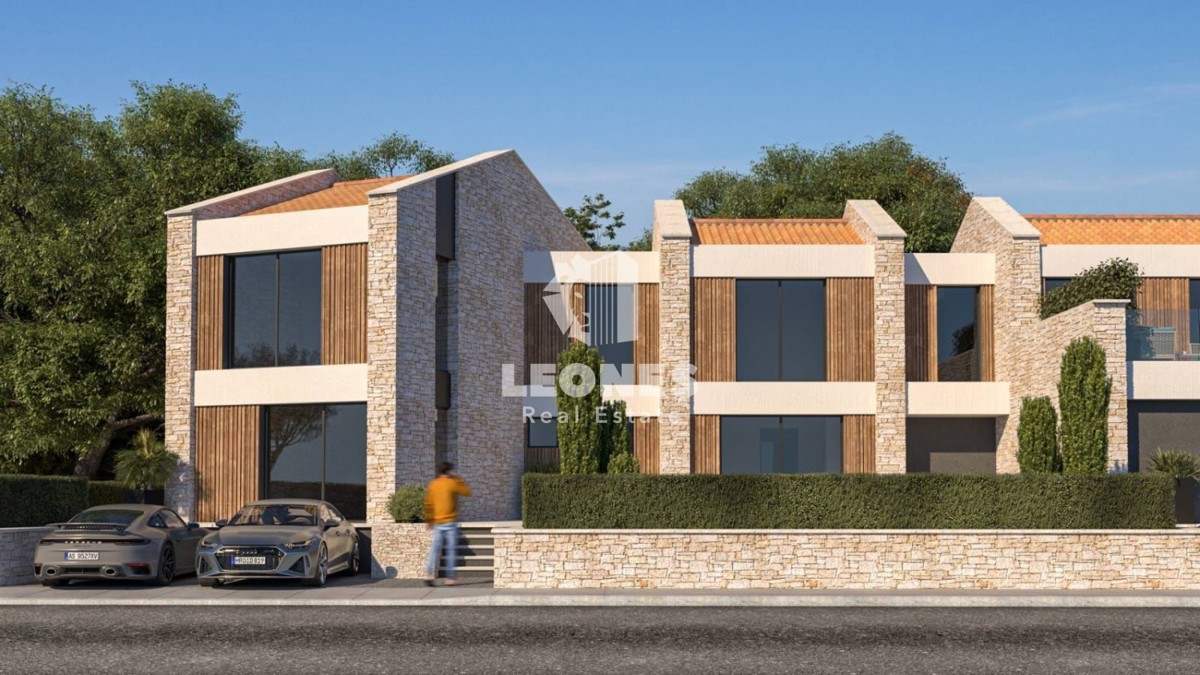 Graziosa casa bifamiliare con vista mare e piscina nei pressi di Umag - Umago