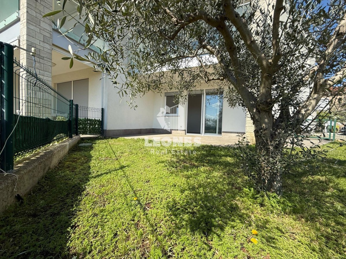Appartamento al mare con giardino in posizione attraente a Cittanova