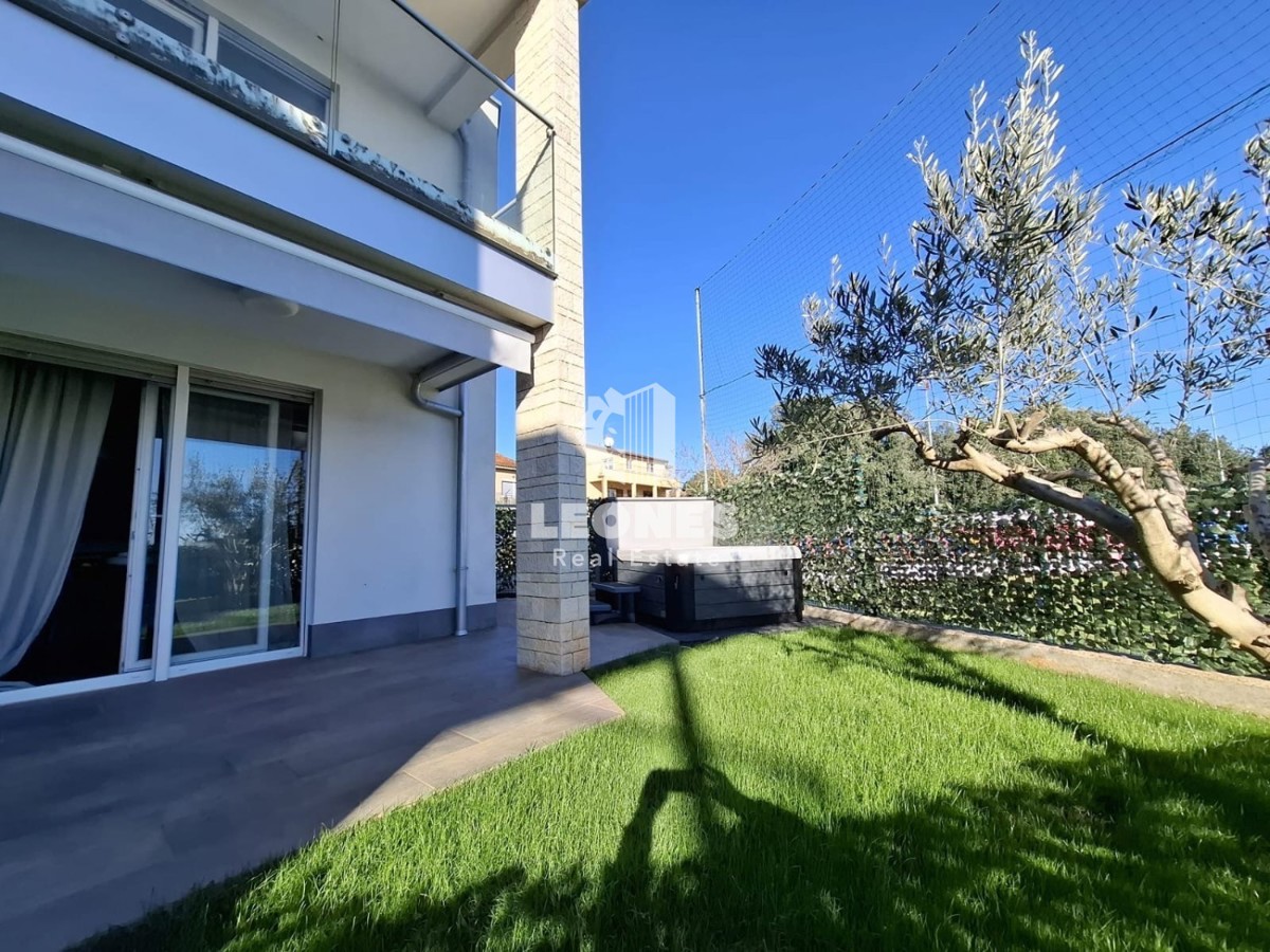 Appartamento al mare con giardino in posizione attraente a Cittanova