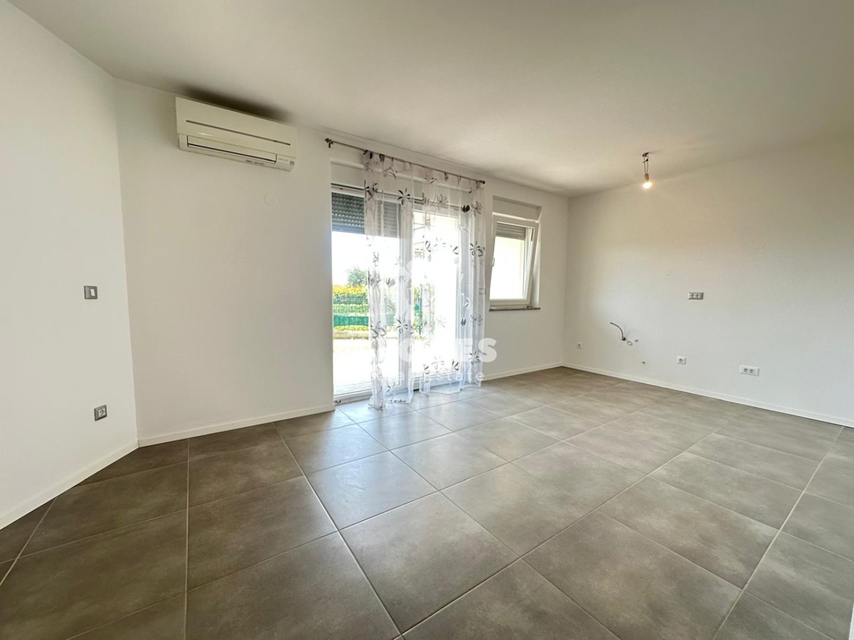 Appartamento al mare con giardino in posizione attraente a Cittanova
