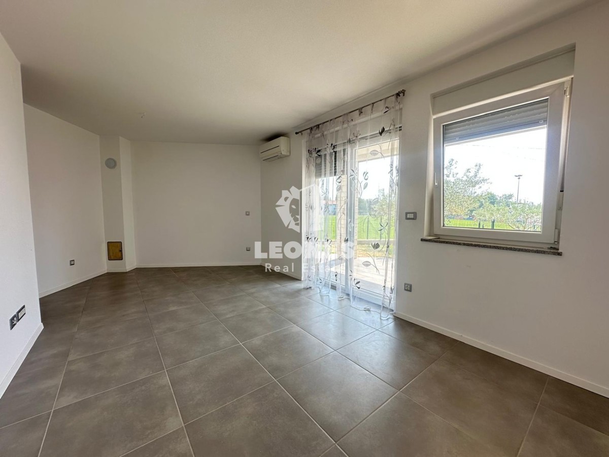 Appartamento al mare con giardino in posizione attraente a Cittanova
