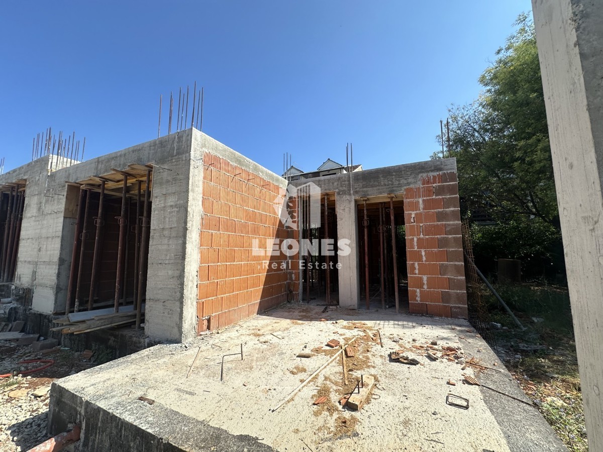 Casa moderna con piscina in posizione tranquilla a Cittanova