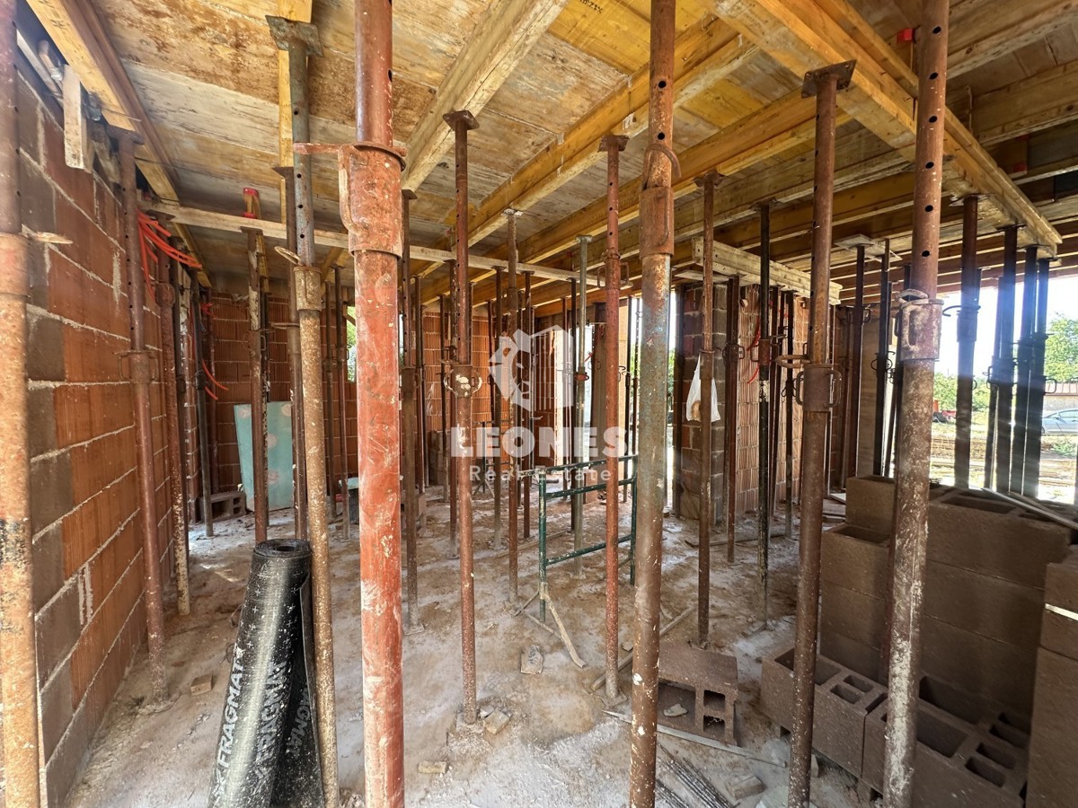 Casa moderna con piscina in posizione tranquilla a Cittanova