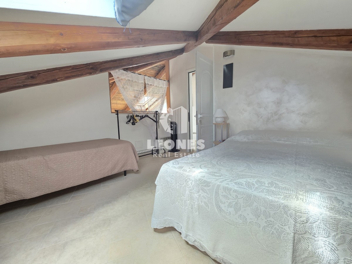 Casa in pietra in prima fila al mare a Lovrečica - San Lorenzo, vicino a Umag - Umago