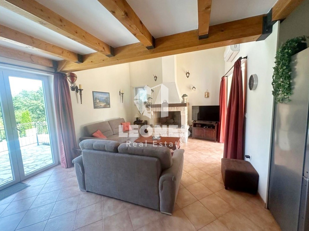 Casa bifamiliare con piscina vicino a Parenzo - Kaštelir