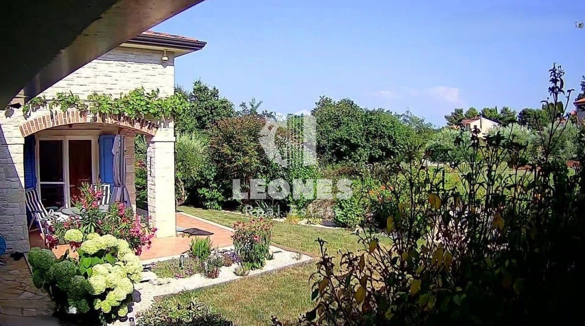 Casa bifamiliare con piscina vicino a Parenzo - Kaštelir