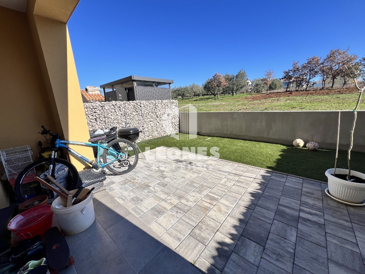 Confortevole appartamento su tre piani con giardino in posizione tranquilla a Cittanova