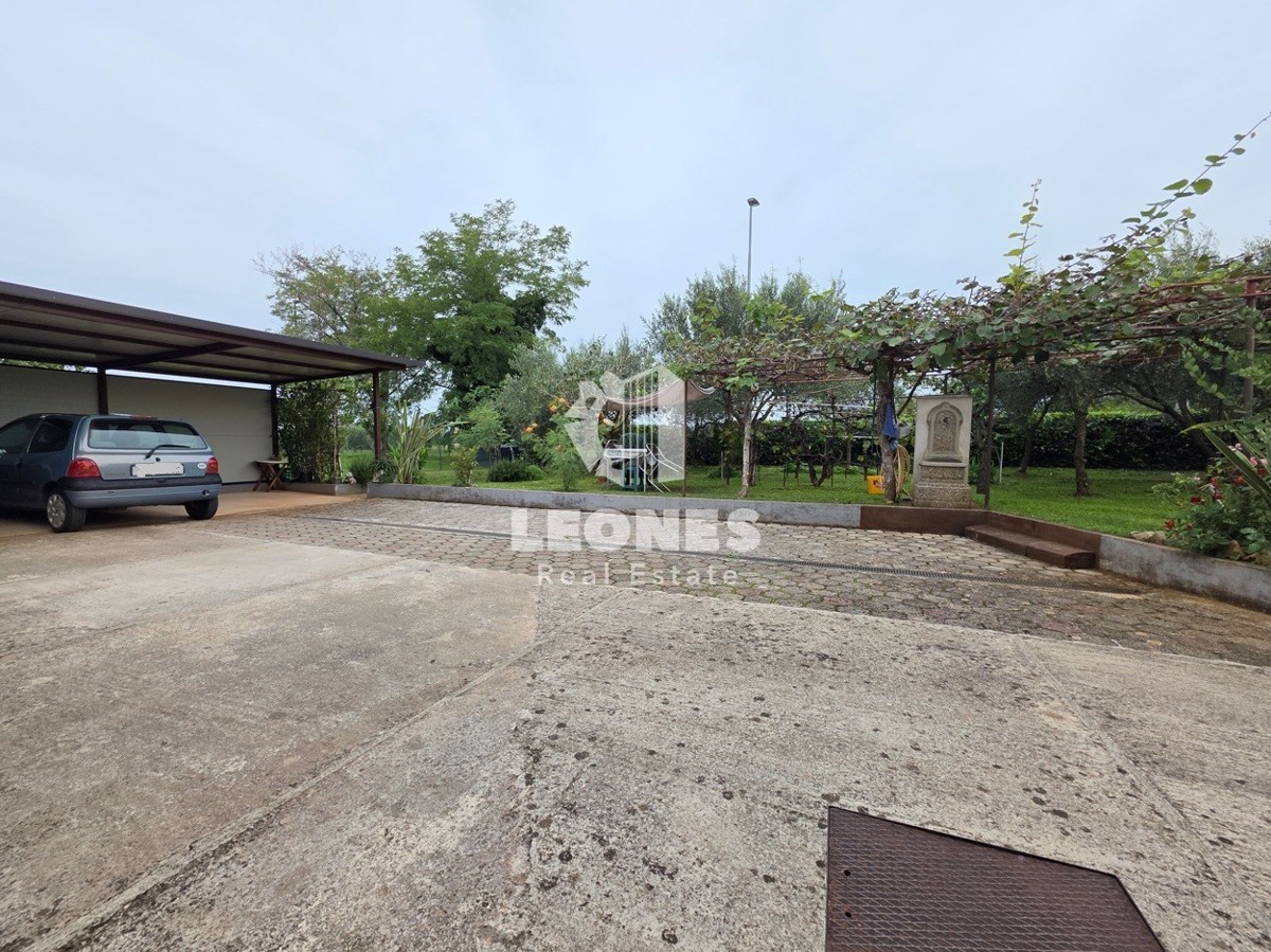 Casa con ampio giardino vicino a Umag - Umago