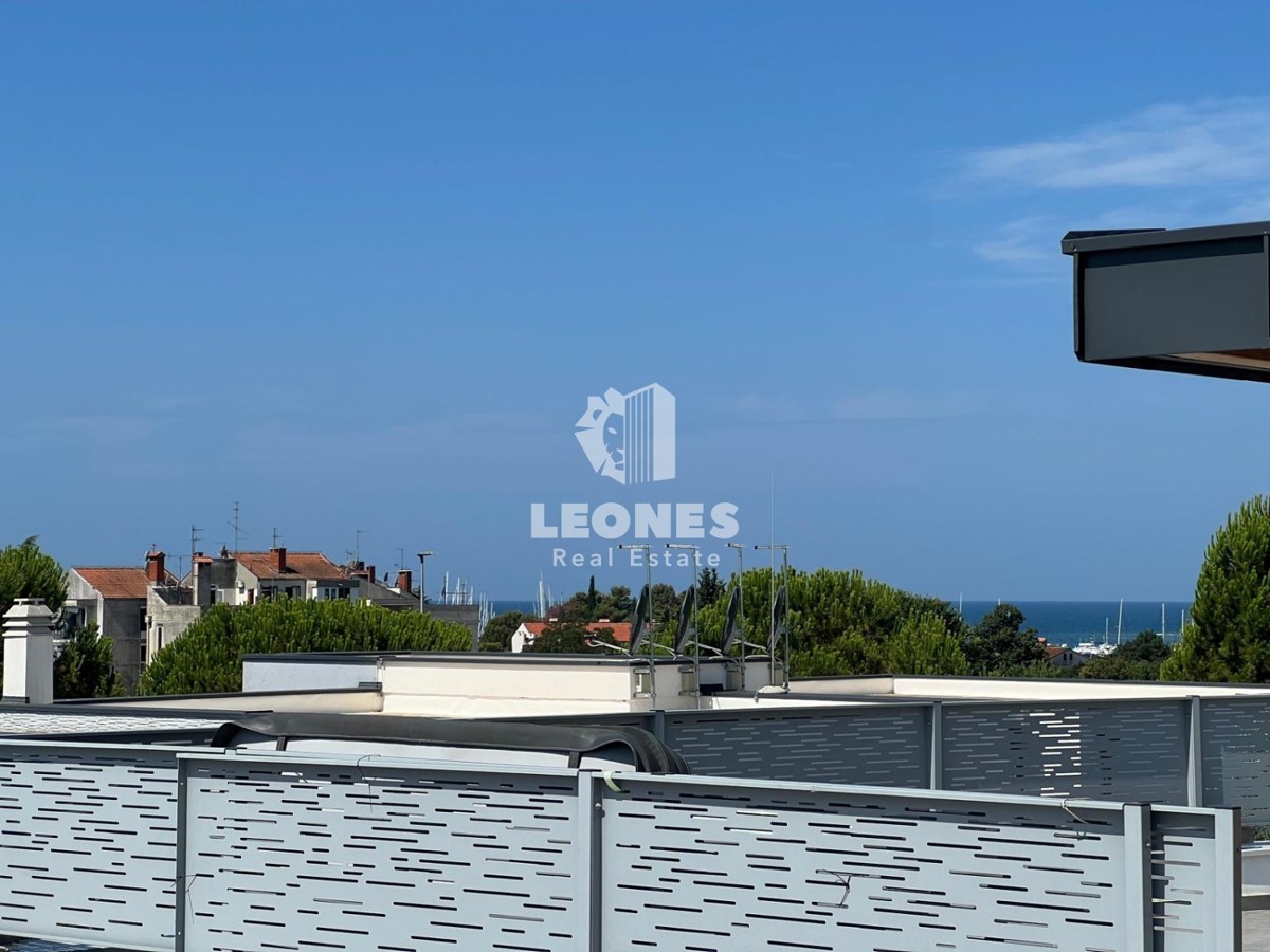 Confortevole appartamento con terrazza panoramica e vista mare a soli 500 metri dal mare a Cittanova