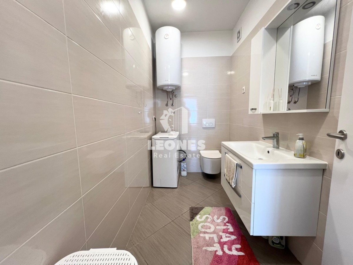 Confortevole appartamento con terrazza panoramica e vista mare a soli 500 metri dal mare a Cittanova