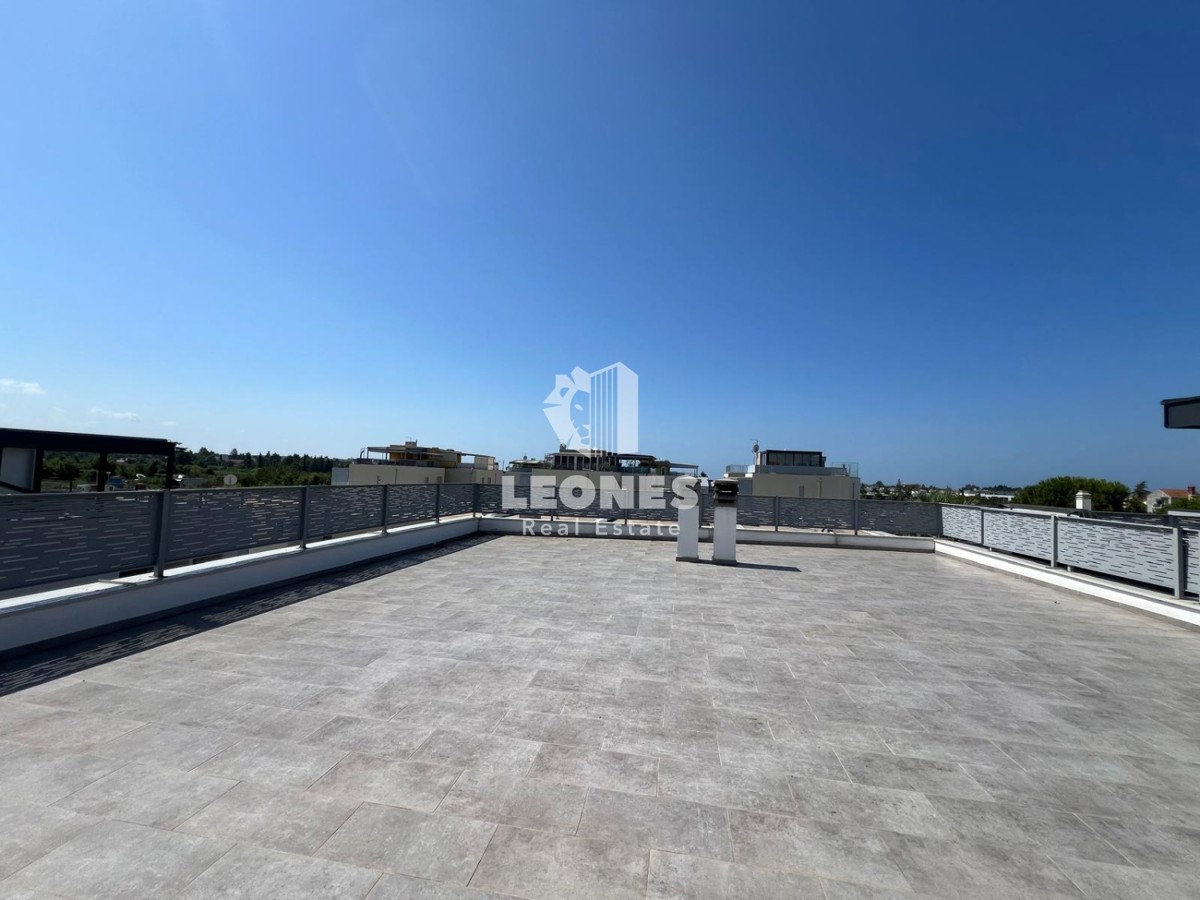 Confortevole appartamento con terrazza panoramica e vista mare a soli 500 metri dal mare a Cittanova