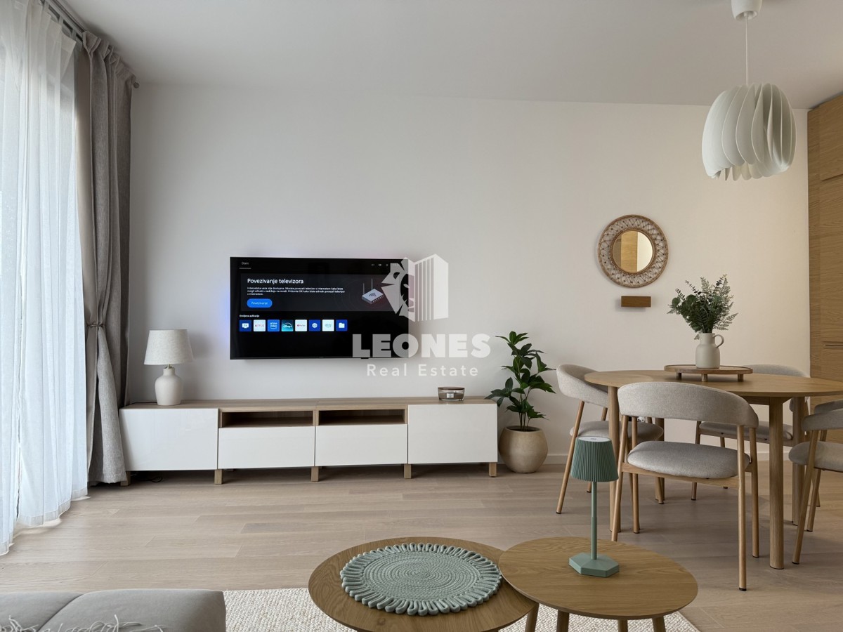 Appartamento modernamente arredato al piano terra di un edificio di nuova costruzione a Umago