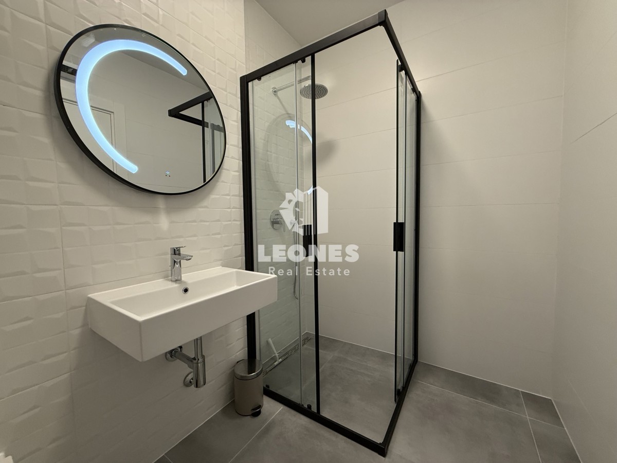 Appartamento modernamente arredato al piano terra di un edificio di nuova costruzione a Umago