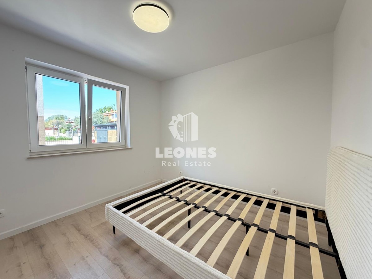 Appartamento completamente arredato al piano terra di un edificio ristrutturato a Novigrad.