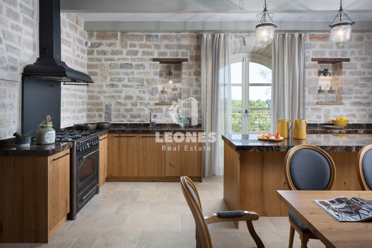 Lussuosa villa in pietra nel cuore dell'Istria - Kanfanar