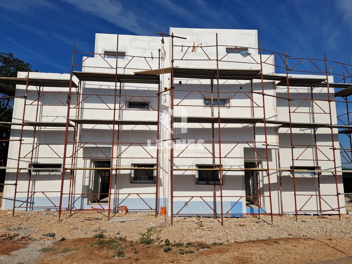 Casa bifamiliare con piscina e vista sul mare nelle vicinanze di Umag - Umago