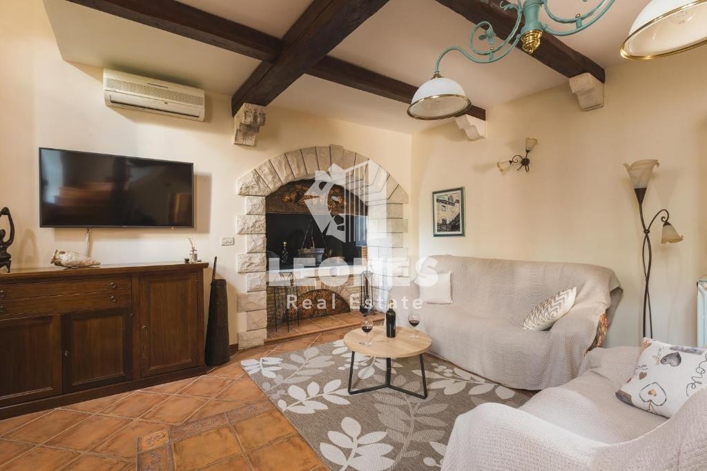 Bellissima villa rustica a Momiano immersa nella natura