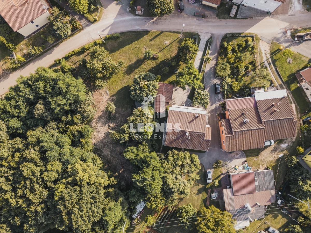 Terreno edificabile in un tranquillo paese vicino a Umag - Umago