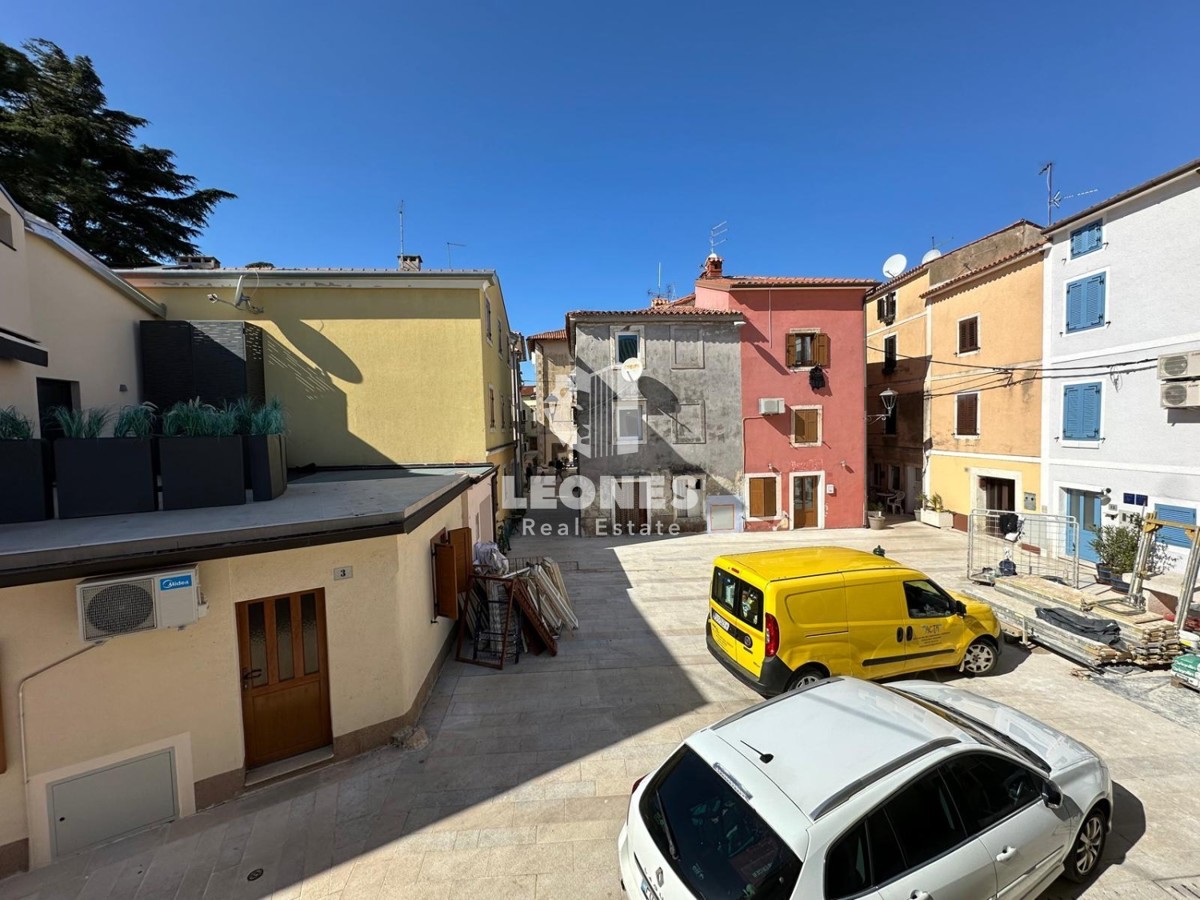 Due appartamenti con ingresso separato nel centro di Cittanova, a soli 100 metri dal mare a Cittanova