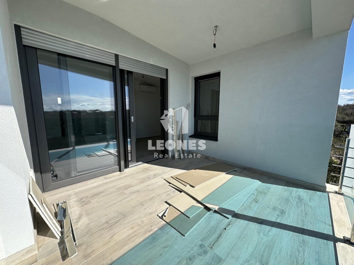 Moderno appartamento al secondo piano con vista sul mare a San Lorenzo, a 200 metri dalla spiaggia