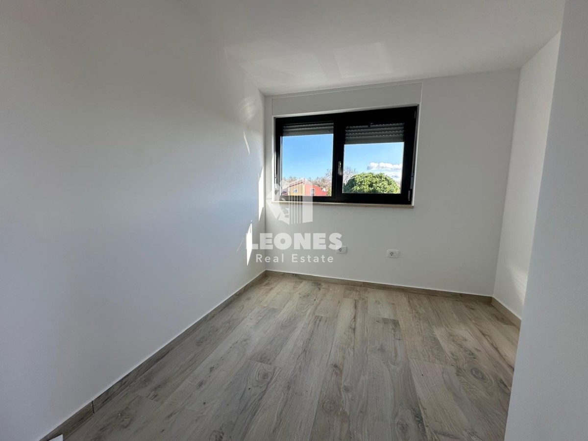 Moderno appartamento al secondo piano con vista sul mare a San Lorenzo, a 200 metri dalla spiaggia