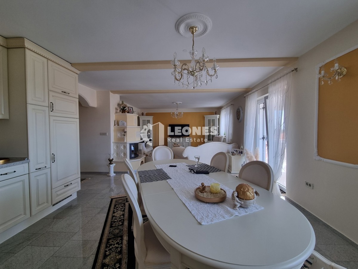 Casa spaziosa con piscina ai dintorni di Umag - Umago