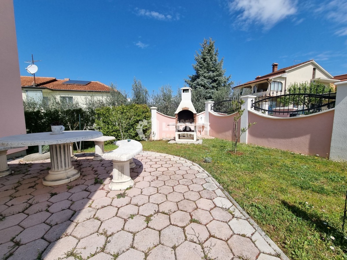 Casa spaziosa con piscina ai dintorni di Umag - Umago