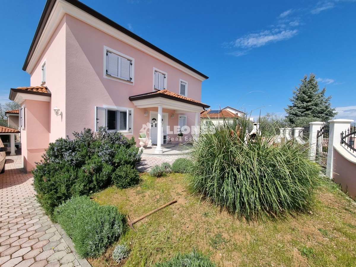 Casa spaziosa con piscina ai dintorni di Umag - Umago