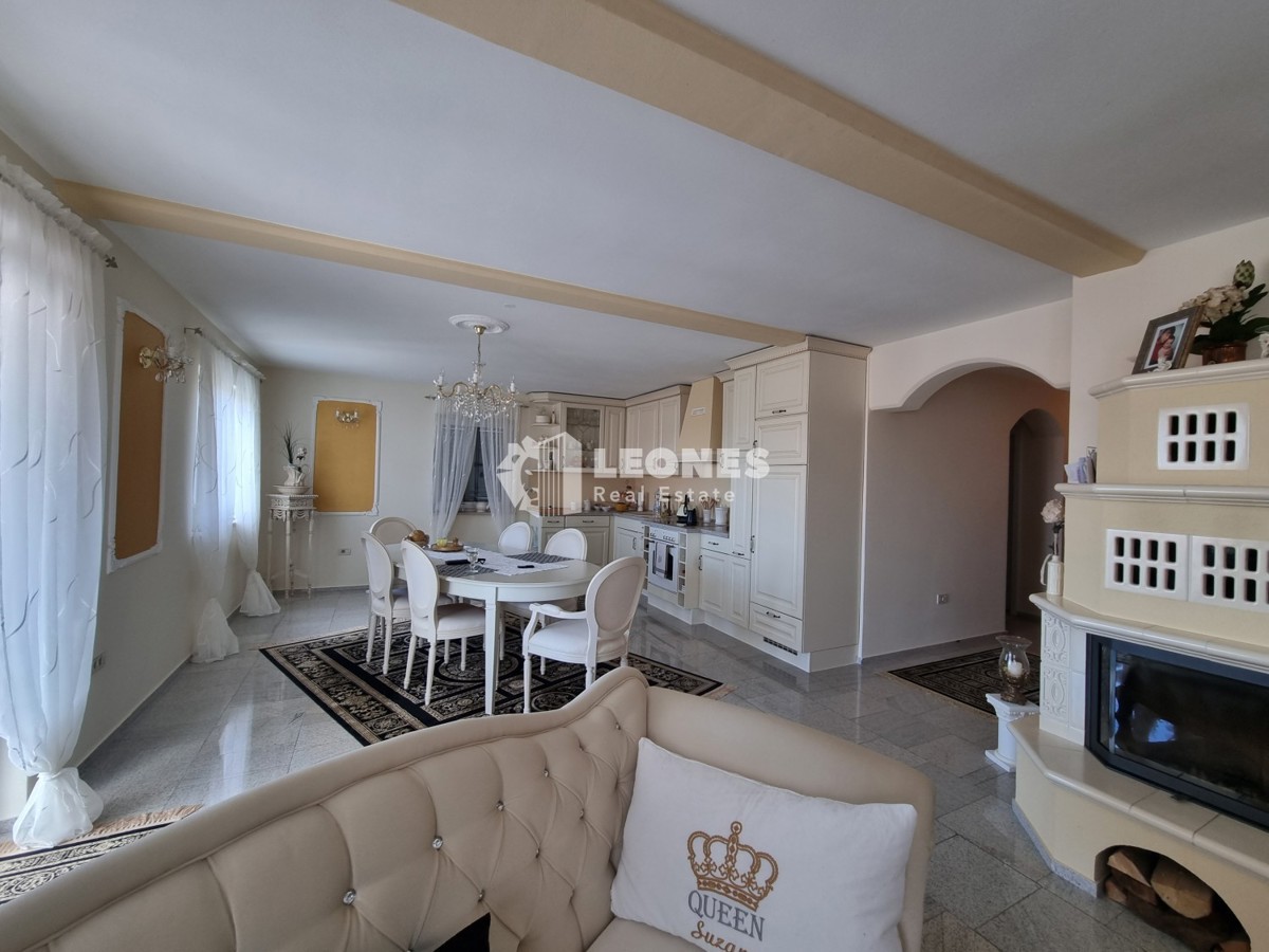 Casa spaziosa con piscina ai dintorni di Umag - Umago