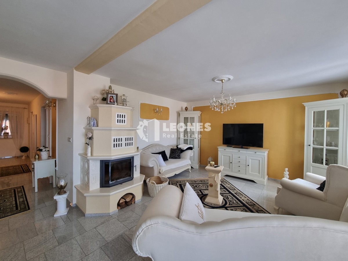 Casa spaziosa con piscina ai dintorni di Umag - Umago