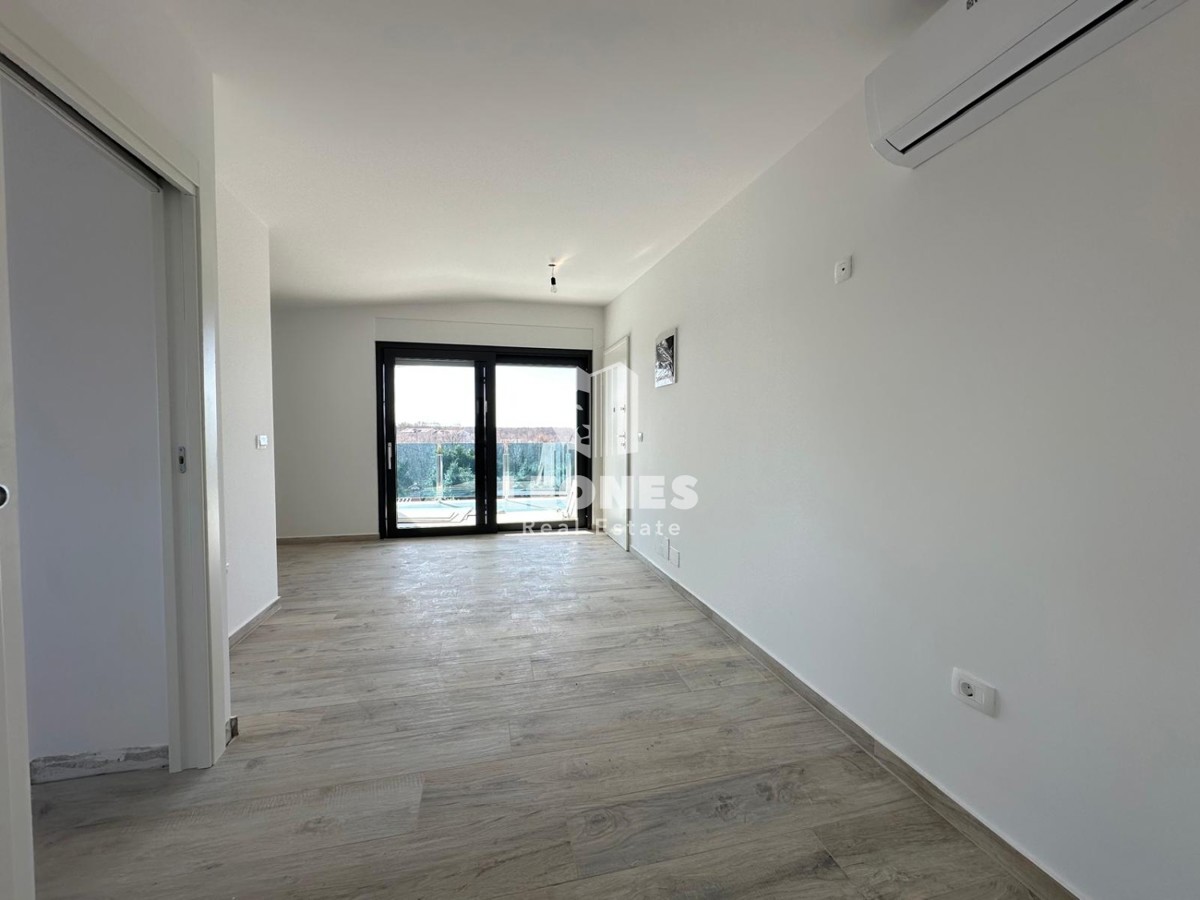 Appartamento di qualità con vista mare a Lovrečica in ottima posizione