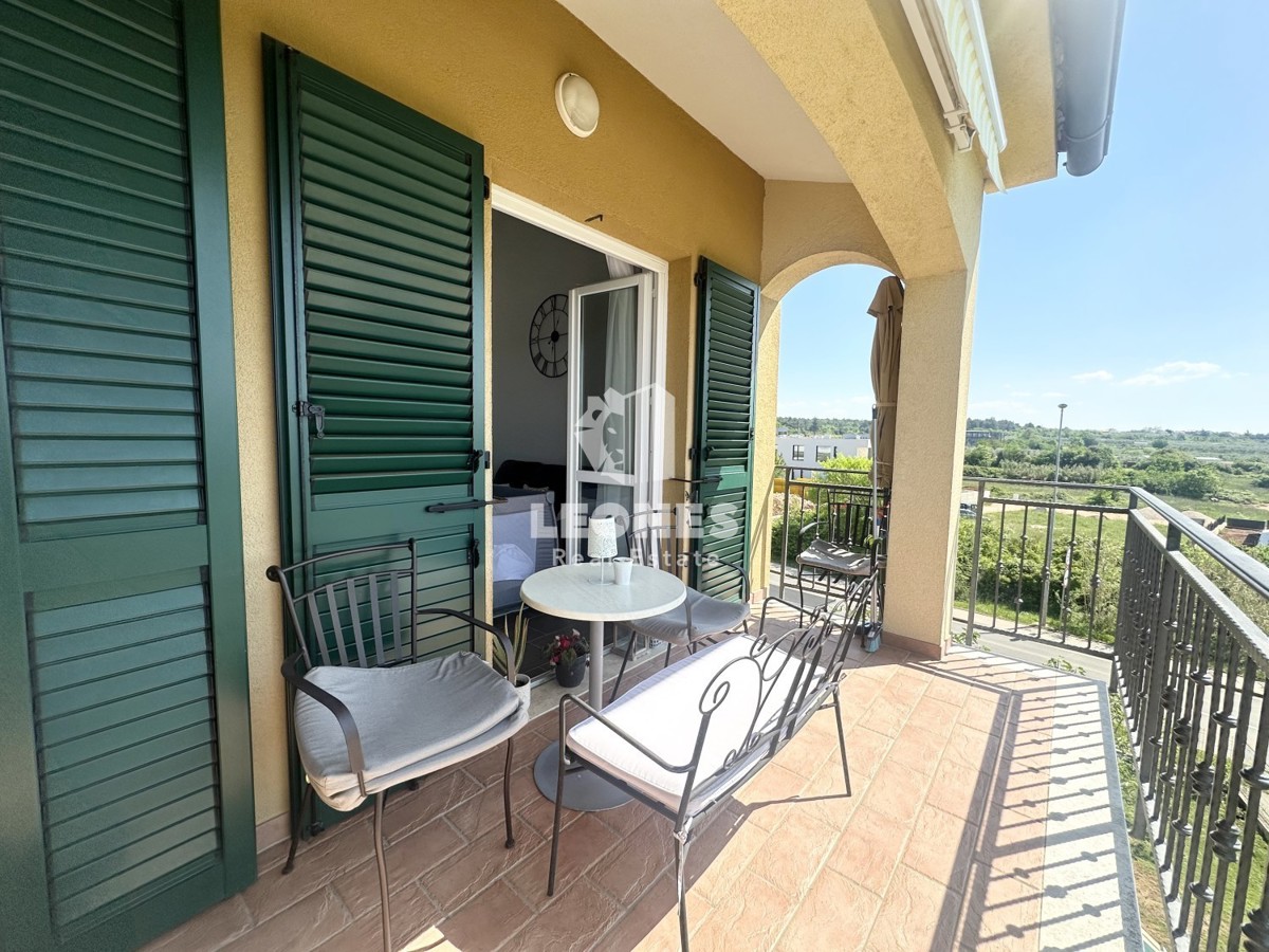 Appartamento con vista mare aperta in una posizione fantastica a Cittanova